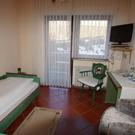 Hirsch Hotel 3*