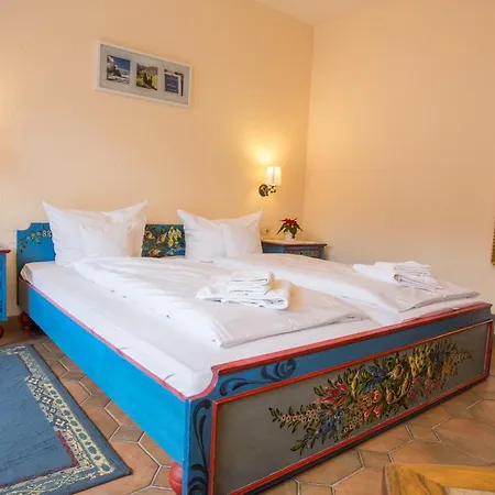 Hirsch Hotel