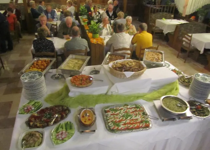 Hirsch ホテル バート・ペーターシュタル・グリースバッハ